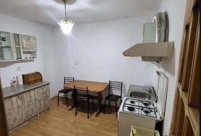 Casă cu 4 camere în Central - 4