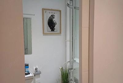 Apartament cu 3 camere semidecomandat în Central - 1