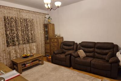 Duplex cu 6 camere cu Canalizare în Moara de Vânt - 1
