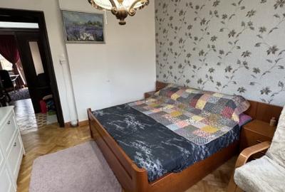 Duplex cu 4 camere cu Canalizare în Democrației - 13