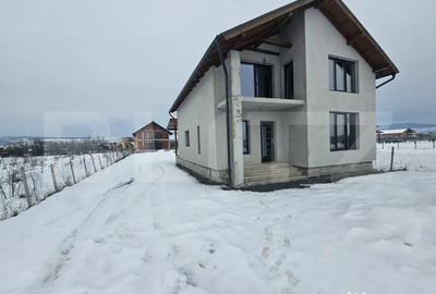 Casă cu 4 camere cu Teren 500 Mp în Jelna - 11