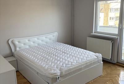 Apartament cu 3 camere decomandat în Mărăști