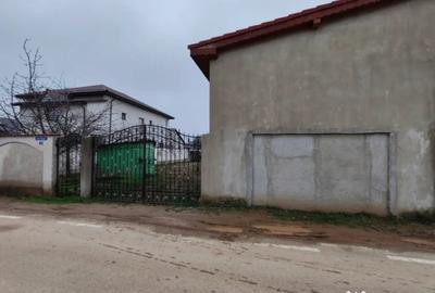 Teren de 680 mp, în Malu Mare
