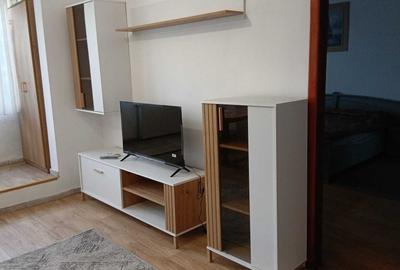 Apartament cu 2 camere semidecomandat în Unirii