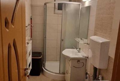 Apartament cu 2 camere semidecomandat în Girocului