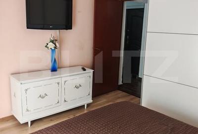 Apartament cu 3 camere decomandat în Decebal - 9