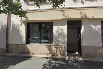 Spațiu comercial, de 110 mp, în Central