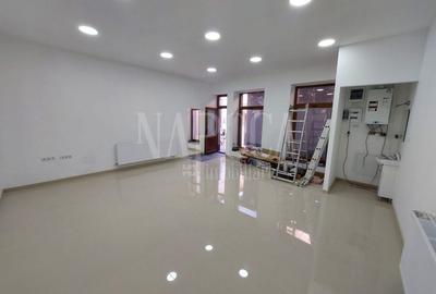 Spațiu comercial, de 90 mp, în Central - 7