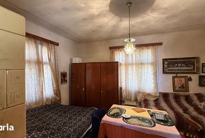 Casă cu 4 camere cu Teren 373 Mp în Central - 4
