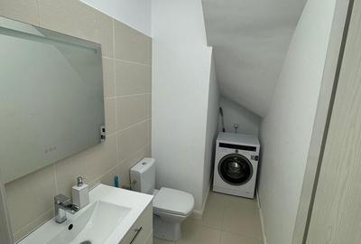 Casă cu 4 camere cu Teren 100 Mp în Central - 1