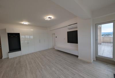 Apartament cu 3 camere decomandat în 9 Mai - 14