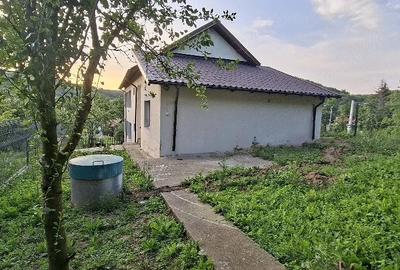 Casă cu Teren 460 Mp în Central