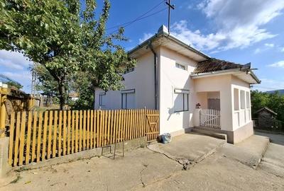 Casă cu 3 camere în Socond