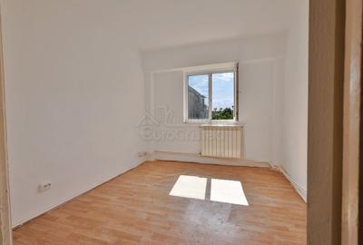 Apartament cu 3 camere decomandat, mobilat în Central - 8