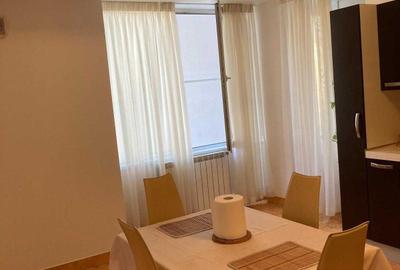 Apartament cu 3 camere decomandat în Ultracentral