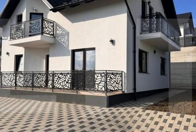 Casă cu 4 camere cu Teren 373 Mp în Mihai Eminescu