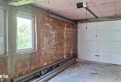 Casă cu 5 camere cu Teren 421 Mp în Central
