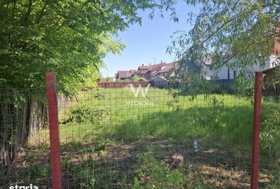 Teren de 3300 mp, în Central