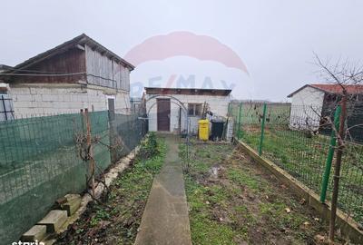 Casă cu 3 camere cu Teren 100 Mp în Central - 2