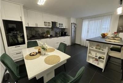 Casă cu 4 camere decomandat cu Teren 390 Mp în Central