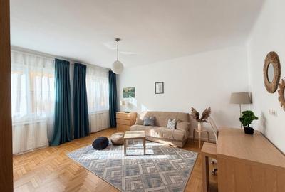 Apartament cu 2 camere decomandat, mobilat în Centrul Istoric