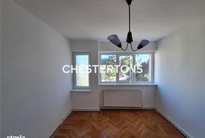 Apartament cu 3 camere semidecomandat în Gării