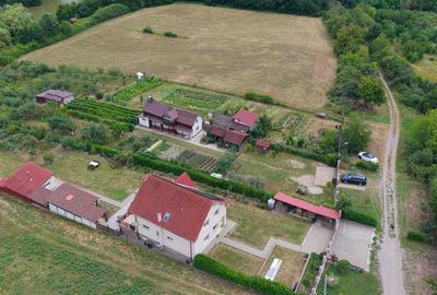 Casă cu 4 camere cu Teren 3300 Mp în Hidișelu de Sus