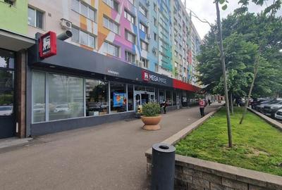 Spațiu comercial, de 270 mp, în P-ța Unirii