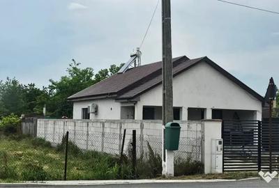 Casă cu 2 camere în Corbu - 2