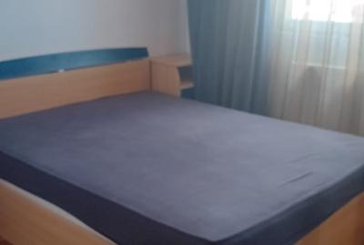 Apartament cu 2 camere semidecomandat în P-ța Victoriei