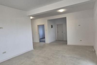 Casă cu 4 camere cu Teren 430 Mp în Domnești - 2
