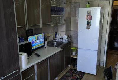 Apartament cu 3 camere nedecomandat în Noua