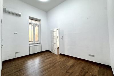 Birou, de 50 mp, în P-ța Unirii - 1