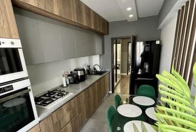 Apartament cu 3 camere decomandat, mobilat în Băneasa