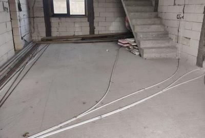 Casă cu 4 camere cu Teren 250 Mp în Cernele - 11