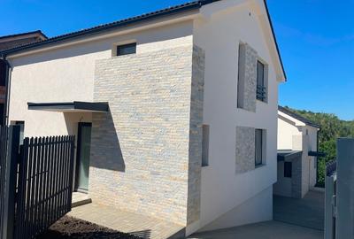 Duplex cu 4 camere cu Teren 250 Mp în Dezmir - 1