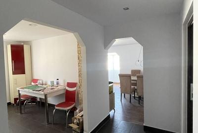 Apartament cu 3 camere decomandat în Fălticeni