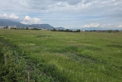 Teren de 1000 mp, în Tractorul - 3