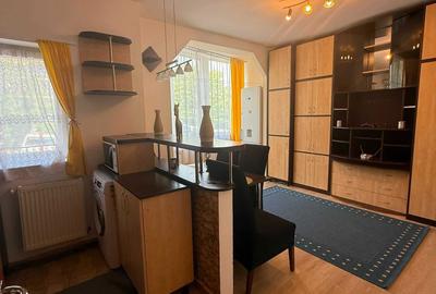 Apartament cu 2 camere decomandat în Exterior Vest