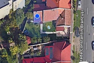 Casă cu 4 camere în Central