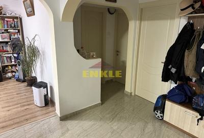 Apartament cu 3 camere decomandat în Central - 4