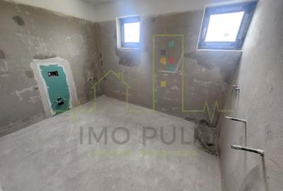 Duplex cu 4 camere cu Canalizare în Moșnița Veche - 9