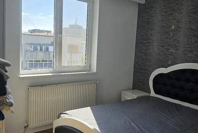 Apartament cu 3 camere decomandat în Ultracentral