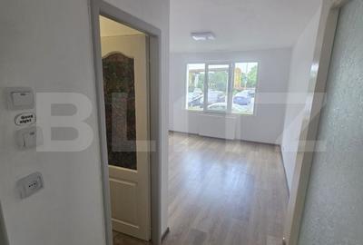 Apartament cu 3 camere decomandat în Florilor