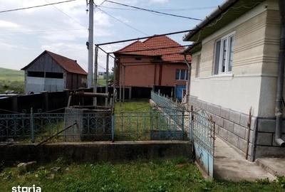 Casă cu 4 camere cu Teren 130 Mp în Tureni