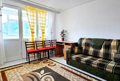 Apartament cu 4 camere semidecomandat, mobilat în Dărmănești
