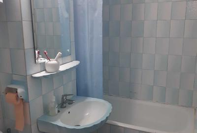 Apartament cu 4 camere decomandat în Central - 1
