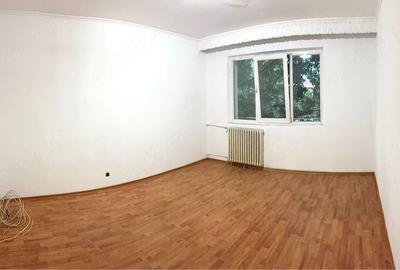 Garsonieră decomandată în Narcisa