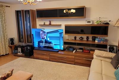 Apartament cu 4 camere decomandat în Central - 3
