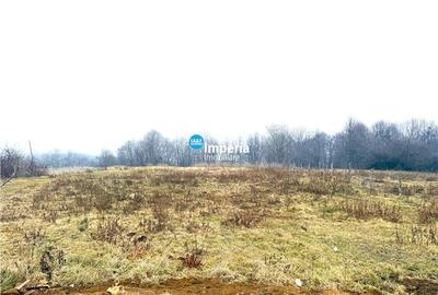 Teren Construcții intravilan de 900 mp, în Bucium - 1